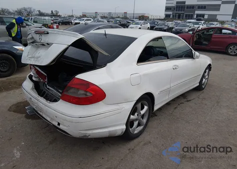 2004 Mercedes-Benz Clk 320 z USA, uszkodzony, nr VIN WDBTJ65J34F064971